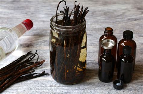 How To Make Vanilla Extract - The Daring Gourmet