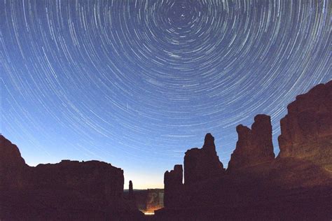 Park Avenue Star Trails - Arches National Park : r/pics