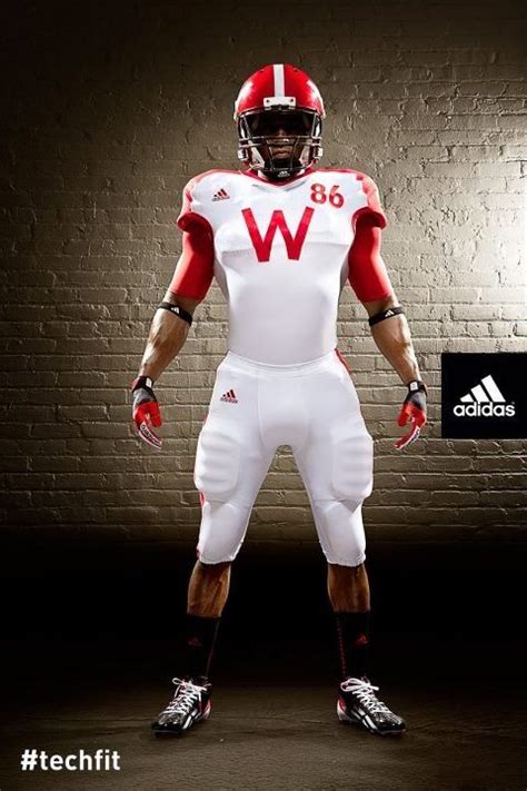 Wisconsin uniform 2017 | Football uniforms, College football uniforms ...