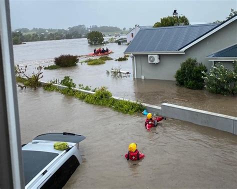 8 electrocuted to death amid deadly Cape storm - Smile 90.4FM