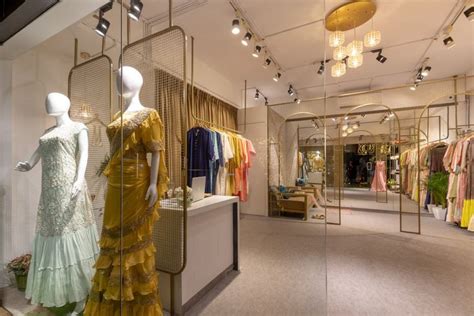 Boutique Design: Fusion of Indian Traditional Elements With Contemporary Touch | Interior Muse ...