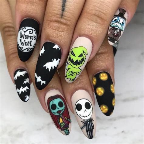 1001 + ideas for awesome and spooky Halloween nails