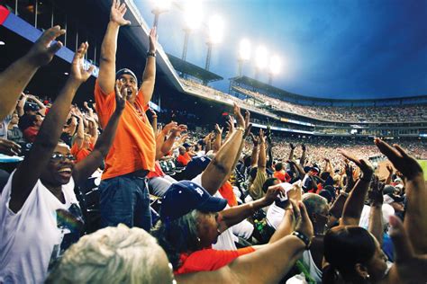 Discover Detroit Sports Culture & Its Super Fans | VisitDetroit.com