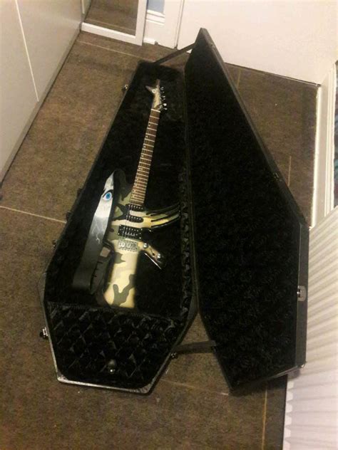 Coffin guitar hard case | in Chester Le Street, County Durham | Gumtree