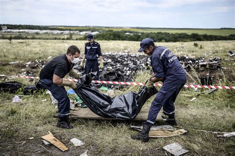 Bodies From Malaysia Airlines Flight Are Stuck in Ukraine, Held Hostage ...