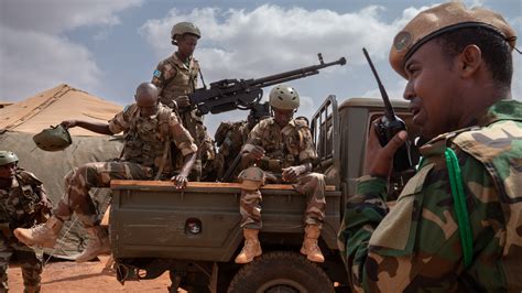 U.S. Commandos Advise Somalis in Fight Against Qaeda Branch - The New ...