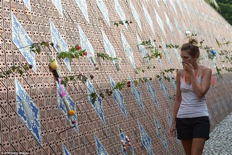 Memorial services held to mark 10th anniversary of Boxing Day tsunami ...