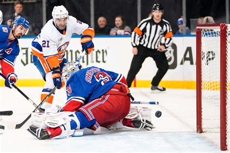 Islanders to face Rangers at MetLife Stadium in February 2024 for NHL’s ...