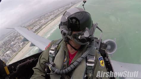 A-10 Warthog Cockpit Cam - Miami Beach Airshow 2018 - YouTube