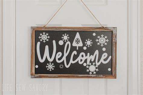 Winter Welcome Sign | FaveCrafts.com