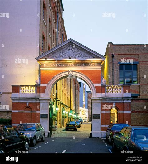 Kensington village hi-res stock photography and images - Alamy