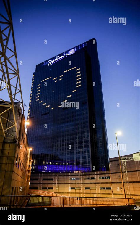 Oslo 20200401. Radisson Blu Oslo Plaza has formed a heart in the windows of its hotel. Photo ...