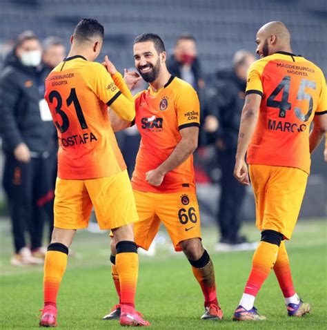 VIDEO: Mostafa Mohamed's strike leads Galatasaray for derby win