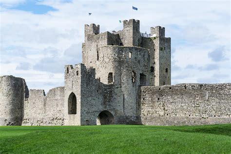 These 11 Irish castles showcase the dramatic beauty of historic Ireland - Lonely Planet