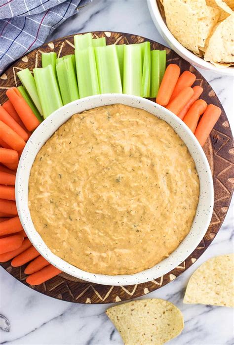 Healthy Buffalo Chicken Dip