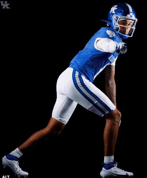 UK Wildcats Unveil New Uniform for 2023 | Uni Watch