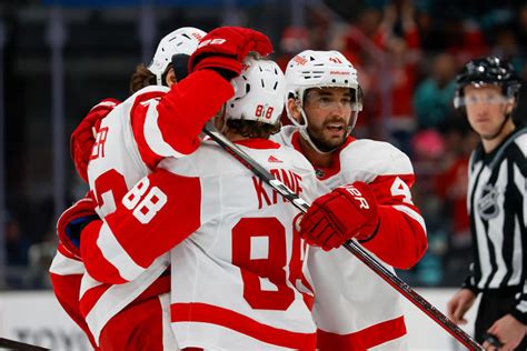 Detroit Red Wings drop 5th straight despite 3rd-period rally in 5-3 ...