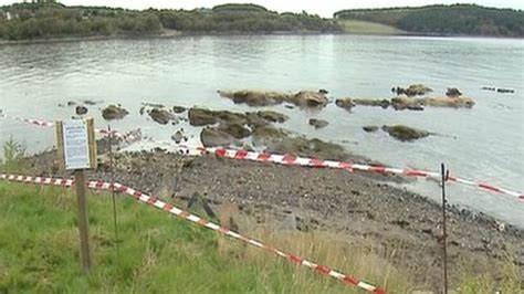 Further delay to Dalgety Bay beach radioactive clean-up - BBC News