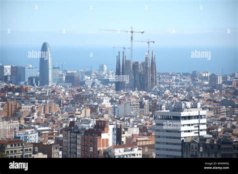 Sagrada Familia building in construction Stock Photo - Alamy