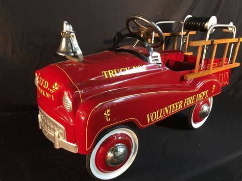 VINTAGE VOLUNTEER FIRE DEPT. TRUCK NO. 1 PEDAL CAR, BY GEARBOX PEDAL ...