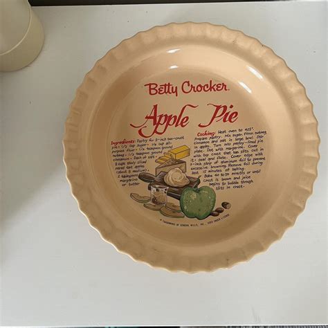 Vintage Betty Crocker Apple Pie recipe dish... - Depop