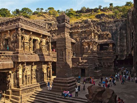 Ellora Caves - placestovisitindia.in