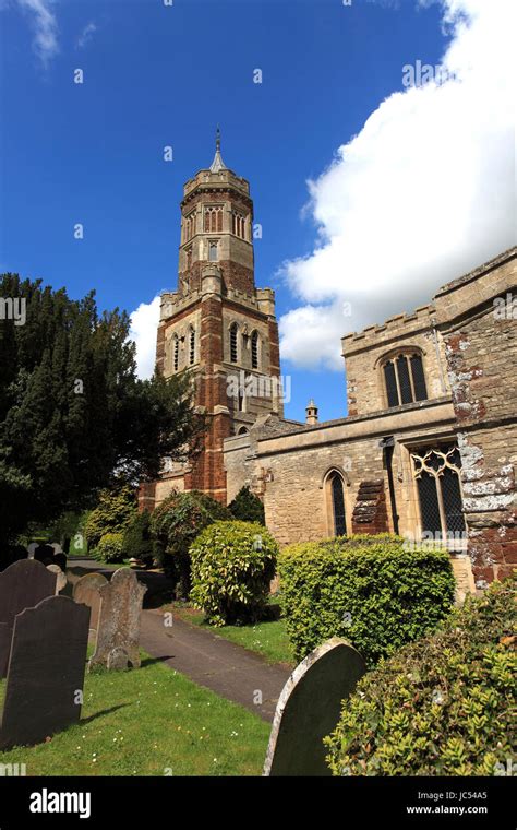 St Peters parish church, Irthlingborough town, Northamptonshire ...