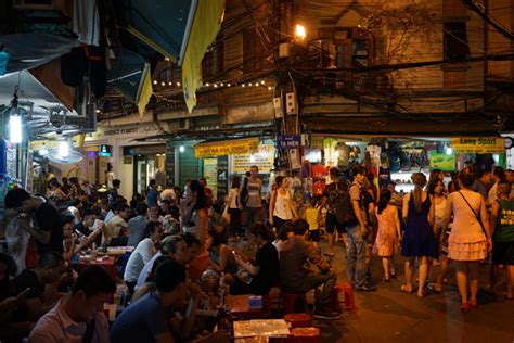 Hanoi Night Market - Hanoi Tours