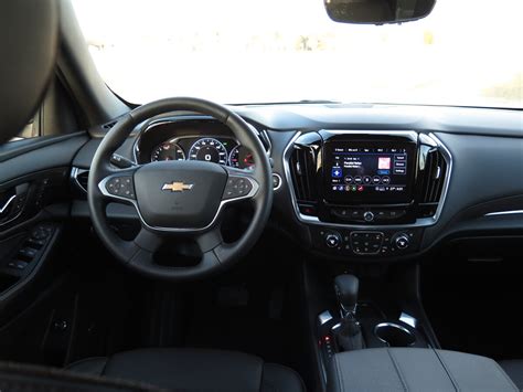 2022 Chevrolet Traverse: 58 Interior Photos | U.S. News