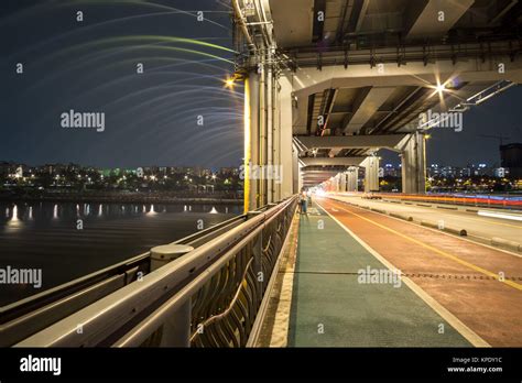 banpo bridge view Stock Photo - Alamy