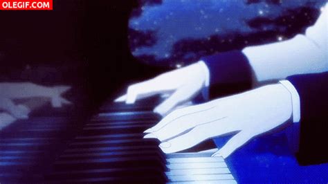 GIF: Kanade Tachibana tocando el piano (Gif #1840)