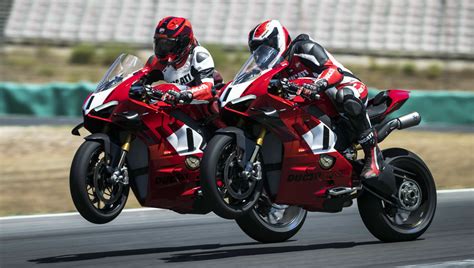 Video: Ducati Claims New Panigale V4 R Makes 240+ HP With Track Setup - Roadracing World ...