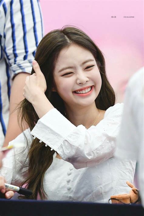 Jennie Kim Blackpink Cute Images | Blackpink Jennie Wallpaper | WaoFam