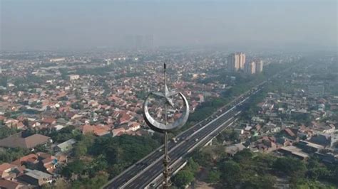 menara masjid al akbar surabaya | Stock Video | Pond5