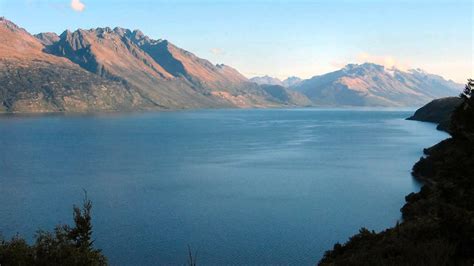 Lake Wakatipu, Queenstown, New Zealand - YouTube