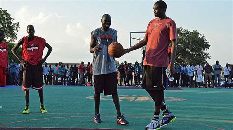 Luol Deng: South Sudan court among 'most memorable' accomplishments, manute bol HD wallpaper ...