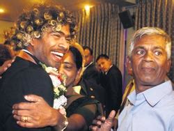 Lasith Malinga Family Photos, Father, Wife, Son, Daughter, Age, Height, Bio