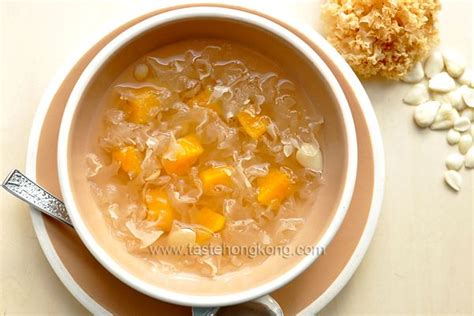 White Fungus aka Snow Ear Fungus Sweet Soup with Papaya | Sweet soup ...