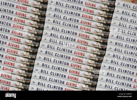 Bill Clinton Book Signing - Giving - London Stock Photo - Alamy