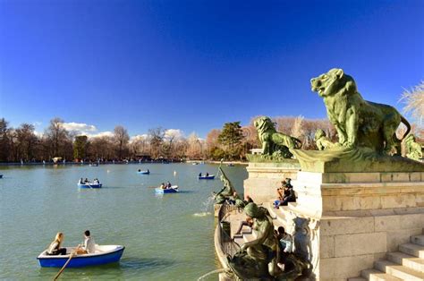 Lake in El Retiro Park, Madrid. Editorial Photo - Image of spain, lake: 79544826