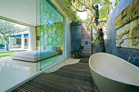 #Badewanne im #Garten Hinterhof modern #Landhausstil | Outdoor bathroom ...