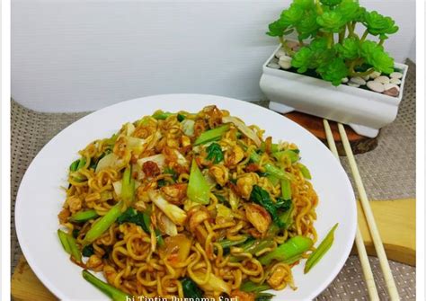 Resep Mie Sedaap Goreng oleh Hj.Tintin Purnama Sari - Cookpad