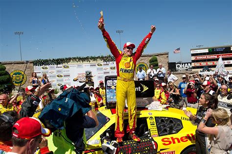 Kurt Busch wins NASCAR Toyota/Save Mart 350