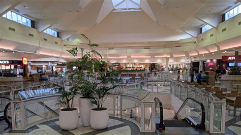 Knox Shopping Centre: Westfield Knox food court riddled with empty shops | Herald Sun