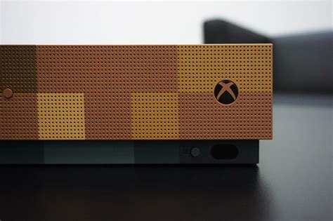 Hands-on with the Minecraft Xbox One S Limited Edition Bundle | Windows ...