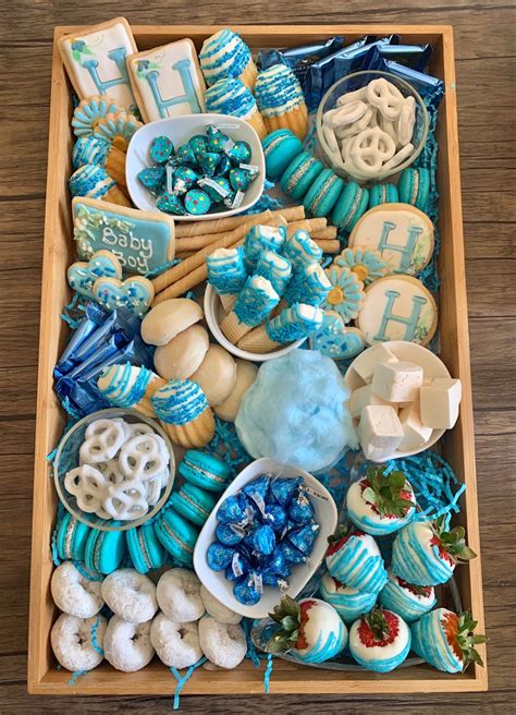 White Desserts, Party Desserts, Blue Birthday Themes, Birthday Party ...