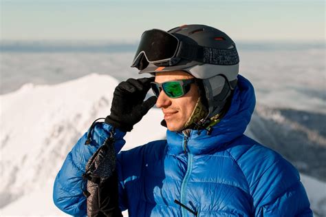 Goggles vs. Sunglasses for Skiing (What to Wear When) - Ski Junket