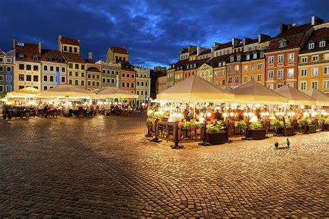 Evening at Old Town Square in Warsaw Photograph by Artur Bogacki - Fine Art America