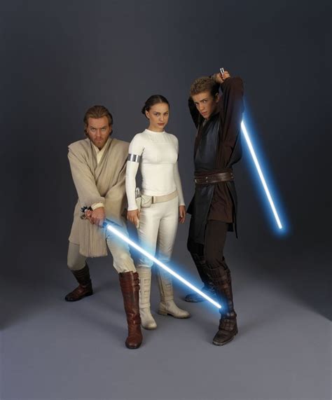 Natalie Portman - "Star Wars: Episode II – Attack of the Clones" Promoshoot • CelebMafia