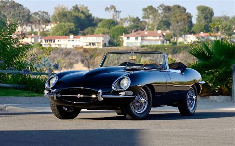 CLASSIC JAGUARS YOU CAN AFFORD - Driving your dream